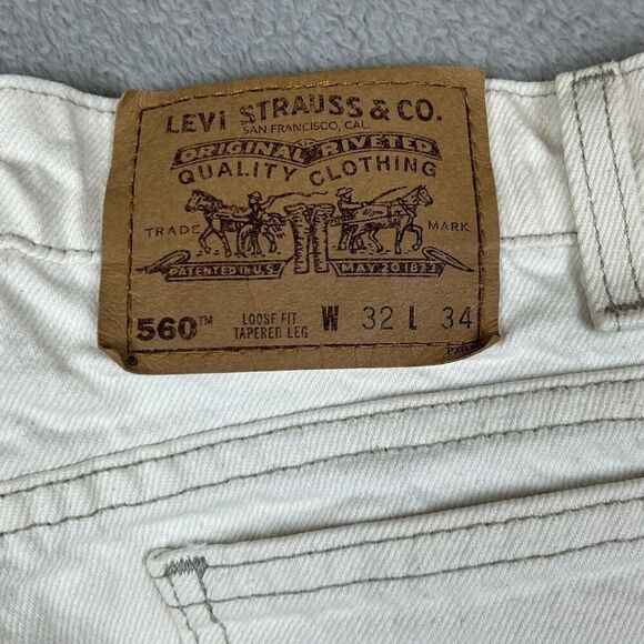 Vintage Levis Jeans Mens 32x34 White 560 Loose Fit Tapered Leg USA Made 90s Off - Picture 8 of 11